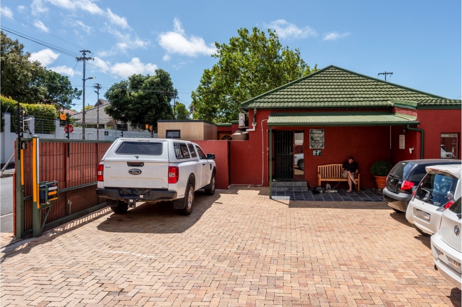 3 Bedroom Property for Sale in Wynberg Upper Western Cape